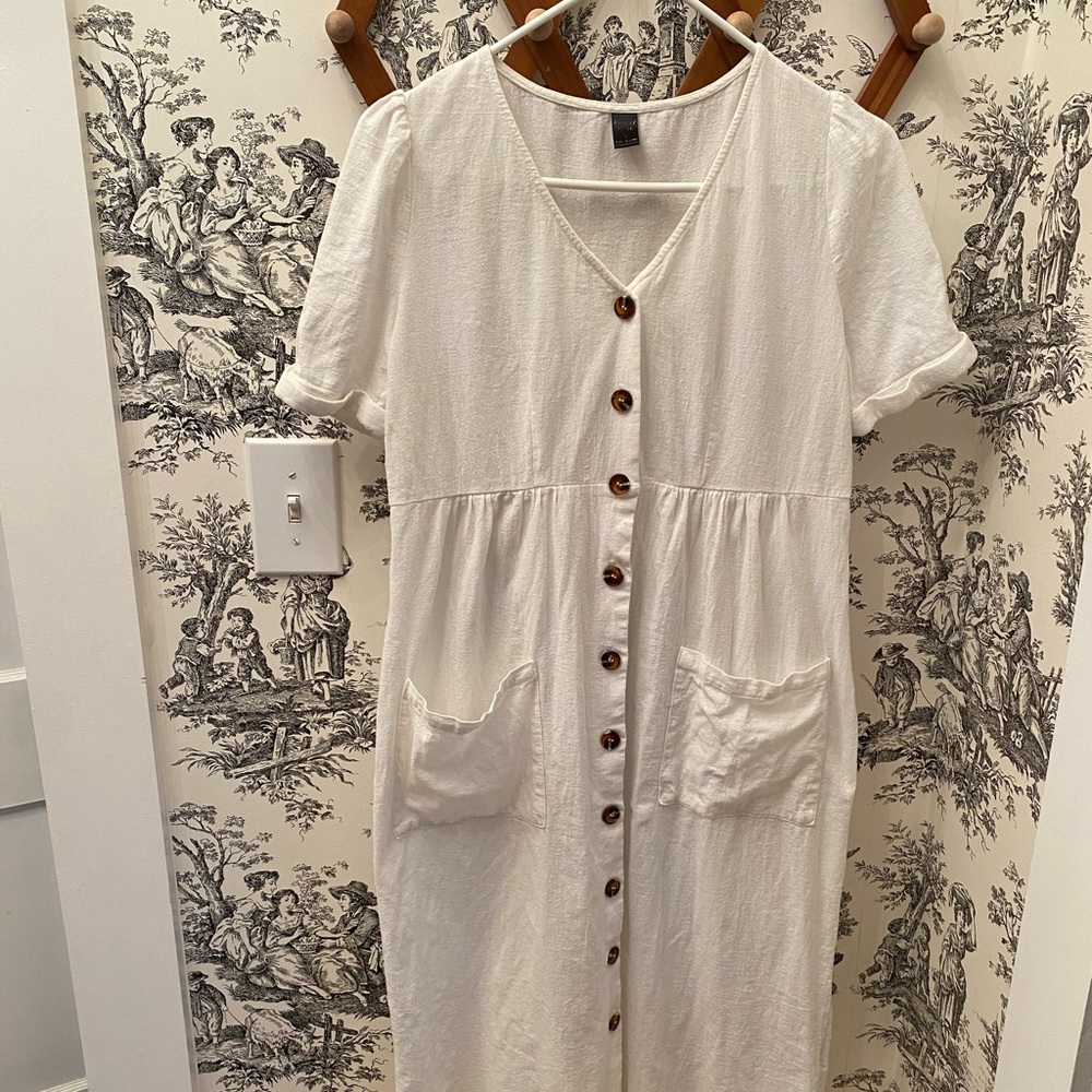 Emery rose 100% cotton size small  white button down dress with pockets